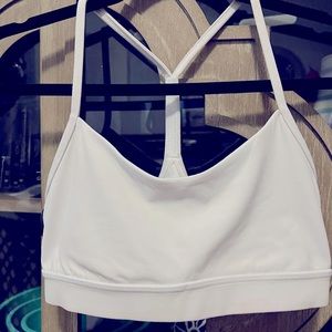 LULULEMON Flow Y Nulu Bra